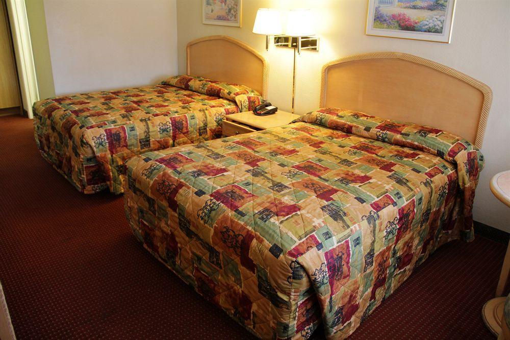 Relax Inn & Suites El Cajon Zewnętrze zdjęcie